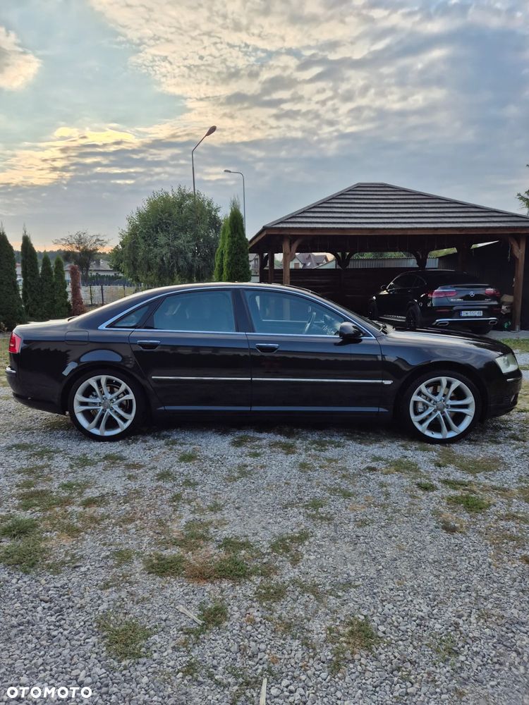 Audi A8 4.2 Quattro - 4