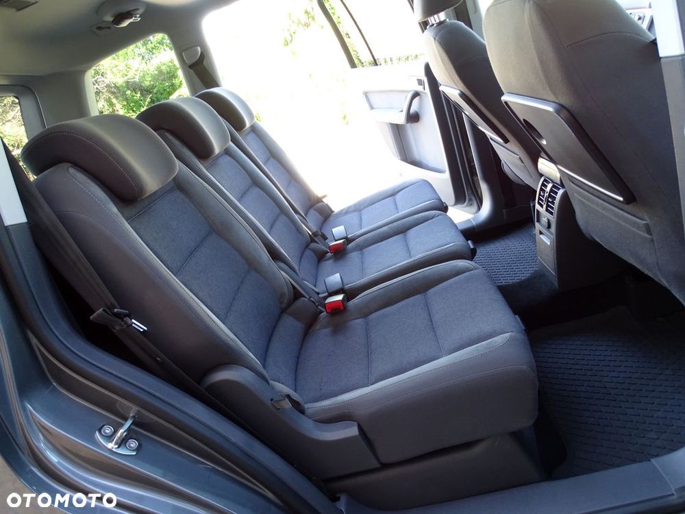 Volkswagen Touran 1.6 TDI DPF BlueMotion Technology DSG STYLE - 26