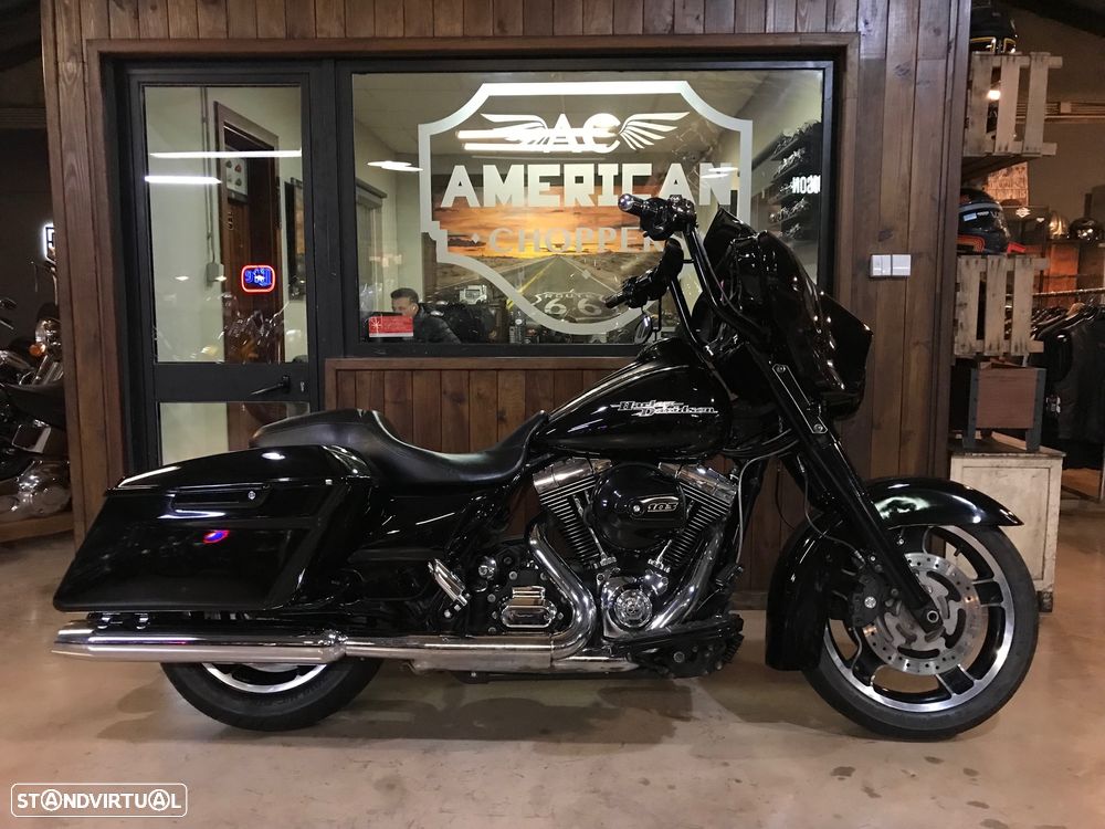 Harley-Davidson FLHXS Street Glide Special - 1
