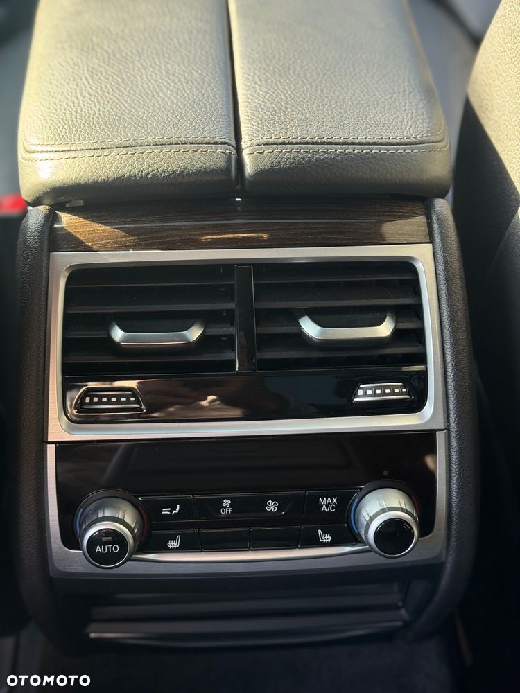 BMW Seria 7 - 34