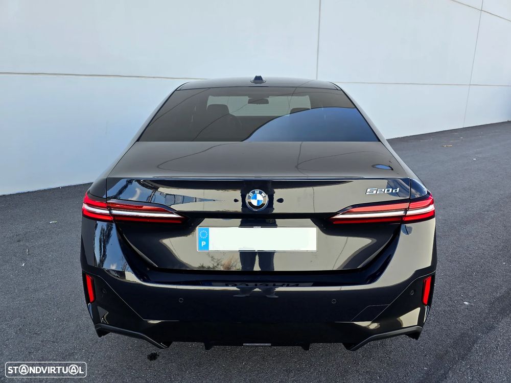 BMW 520 d Pack Desportivo M - 15