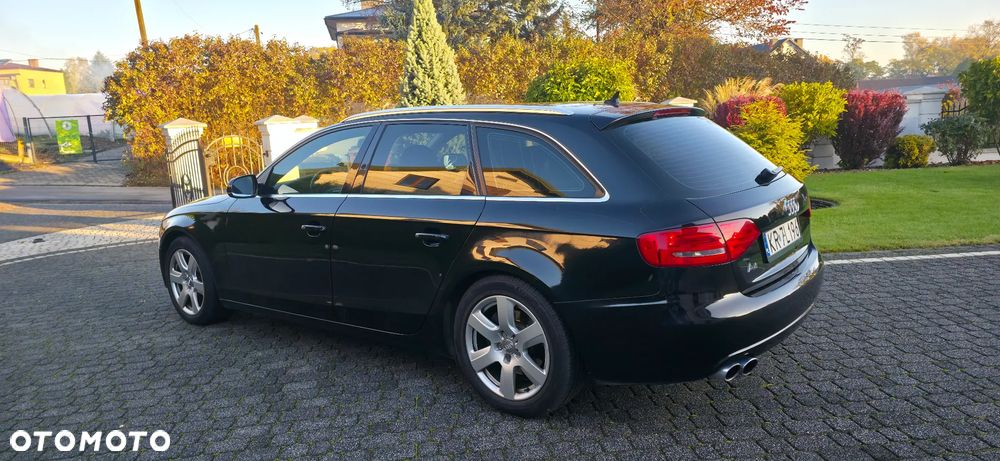 Audi A4 Avant 2011 photo 4