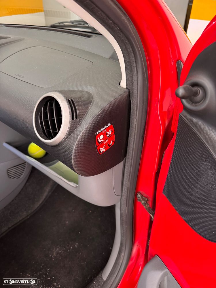 Toyota Aygo Standard - 10