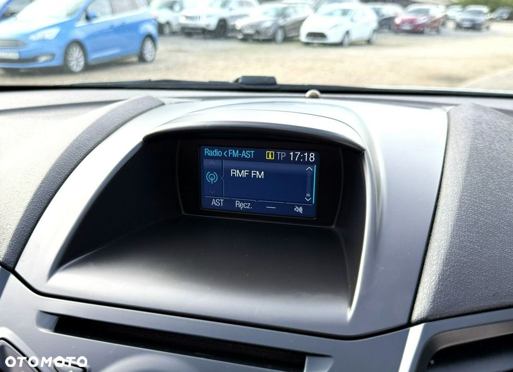 Ford Fiesta 1.0 EcoBoost S&S ST-LINE X - 29