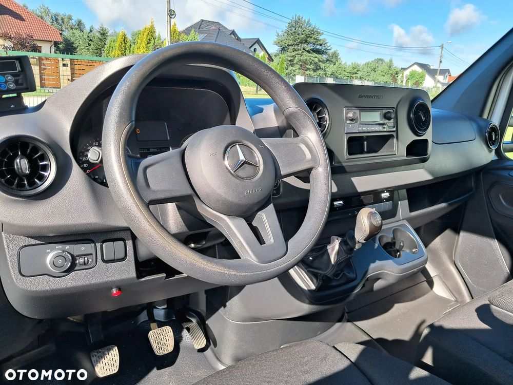 Mercedes-Benz SPRINTER 515 Chłodnia + Winda 1 TONA Salon Polska - 21