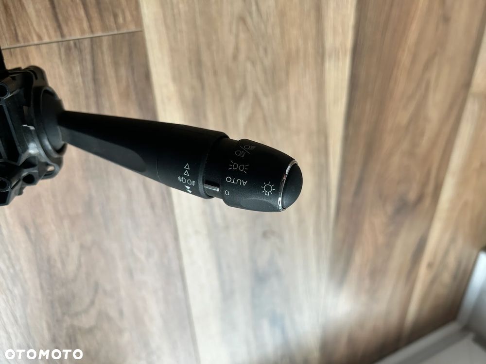 JUMPY III 3 EXPERT III 3 PROACE 2 II MANETKA WYCIERACZEK KIERUNKOWSKAZÓW 98312531ZD - 2