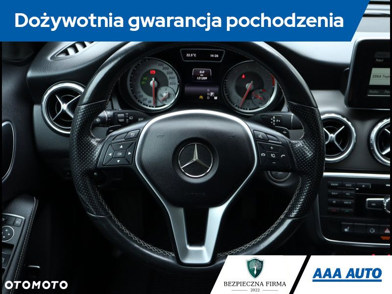 Mercedes-Benz GLA - 22