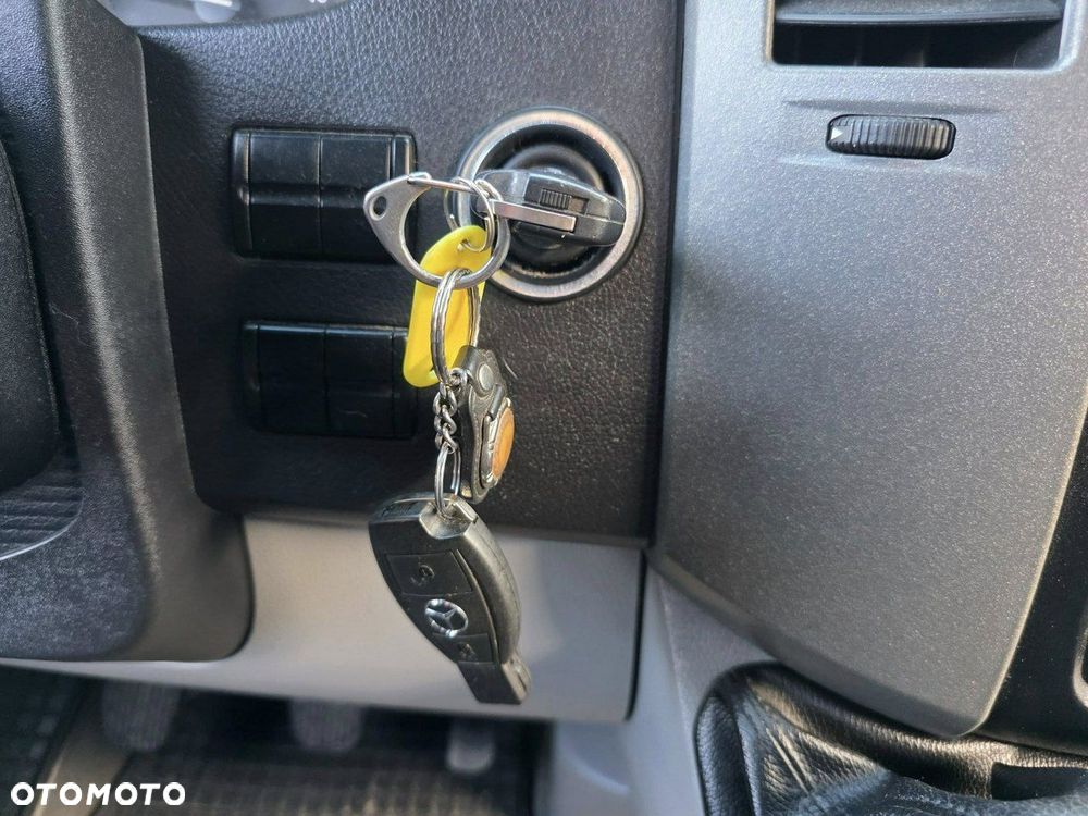 Mercedes-Benz Sprinter - 15