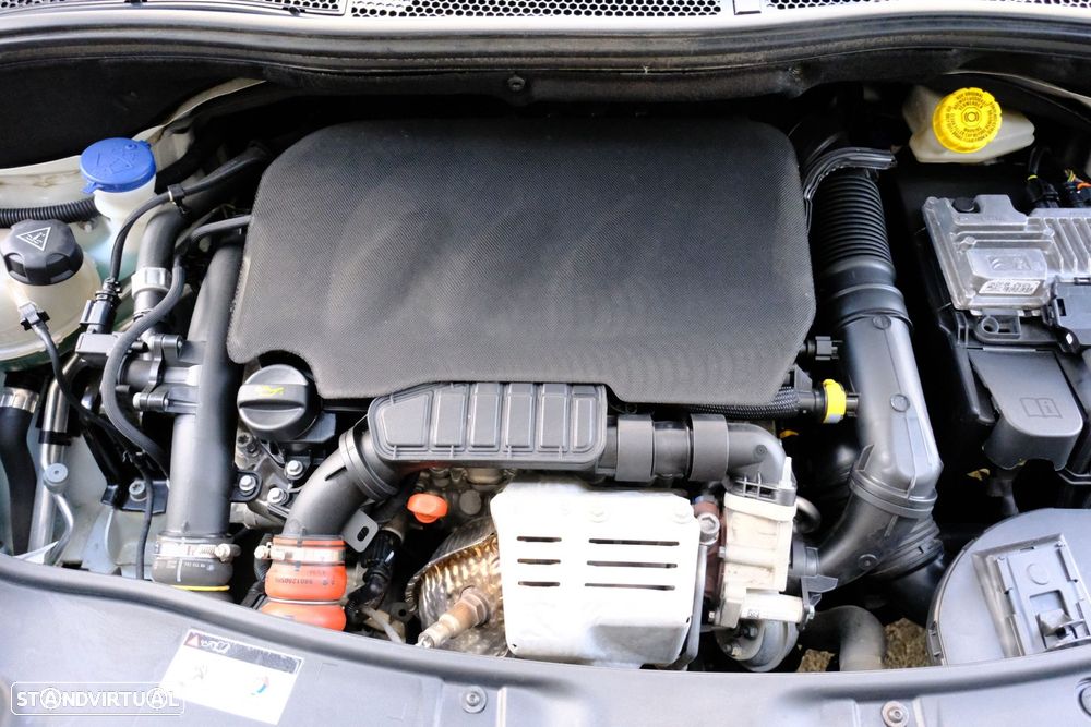 Peugeot 2008 1.2 PureTech Allure - 31