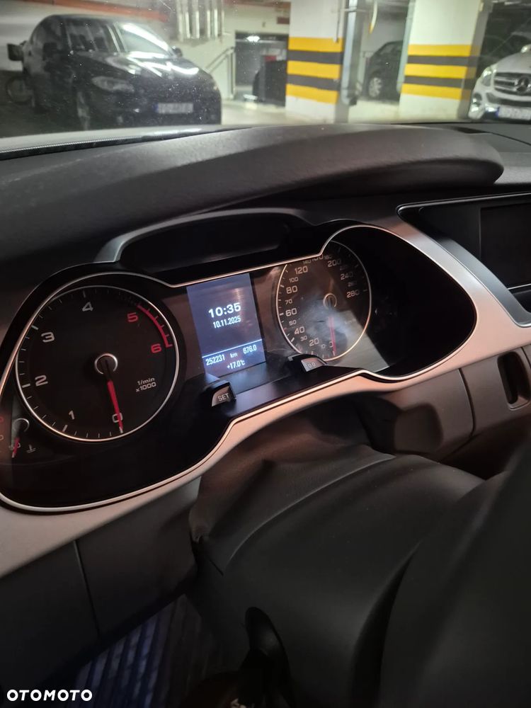 Audi A4 Avant 3.0 TDI Quattro S tronic - 10