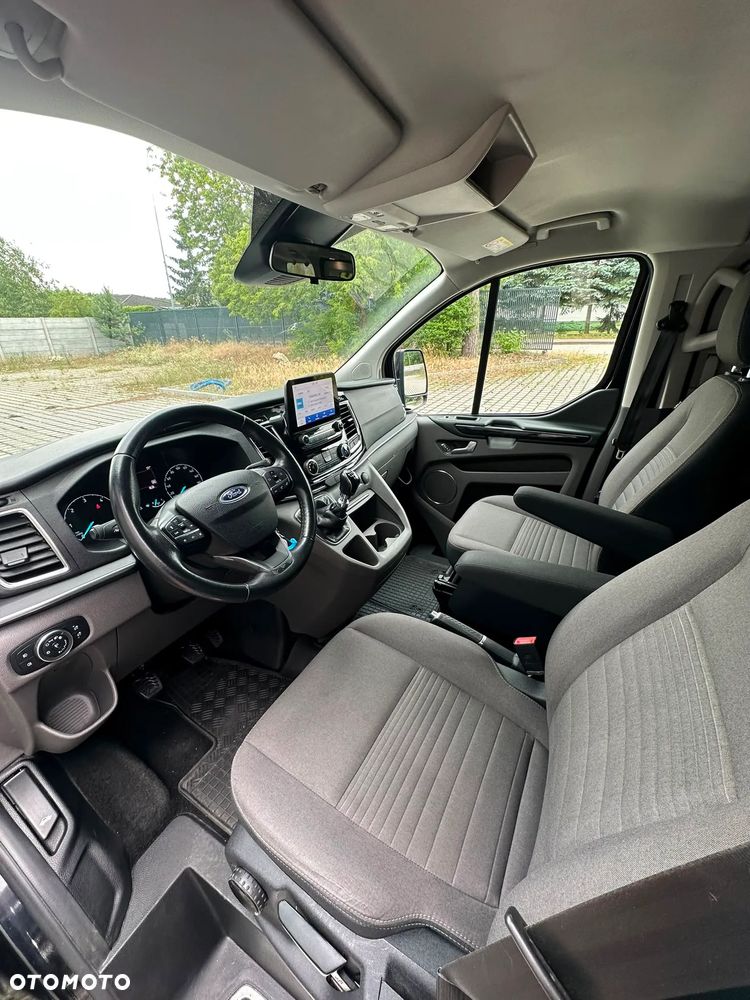 Ford Tourneo Custom - 18
