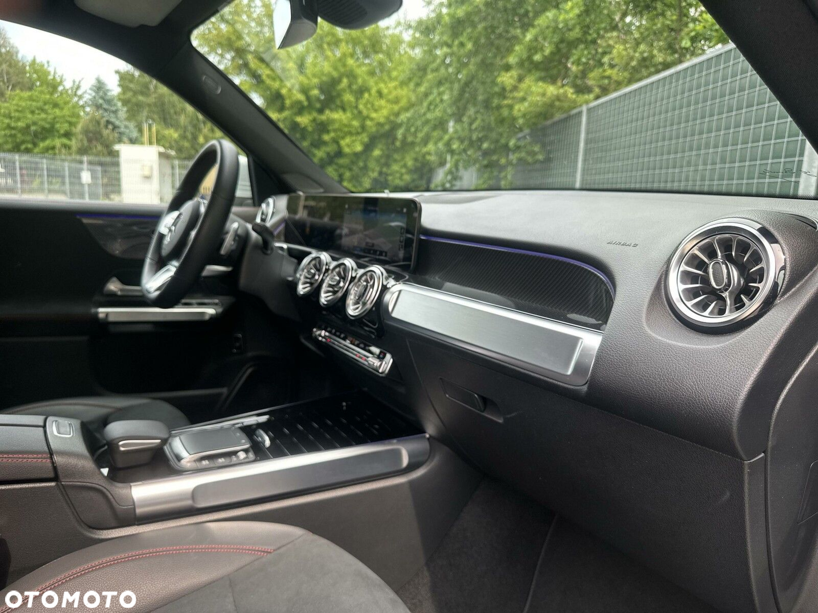 Mercedes-Benz GLB - 17
