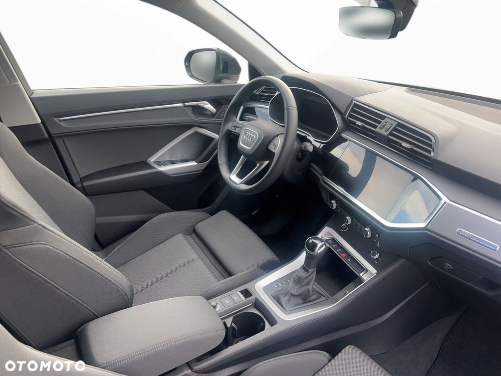 Audi Q3 Sportback - 13