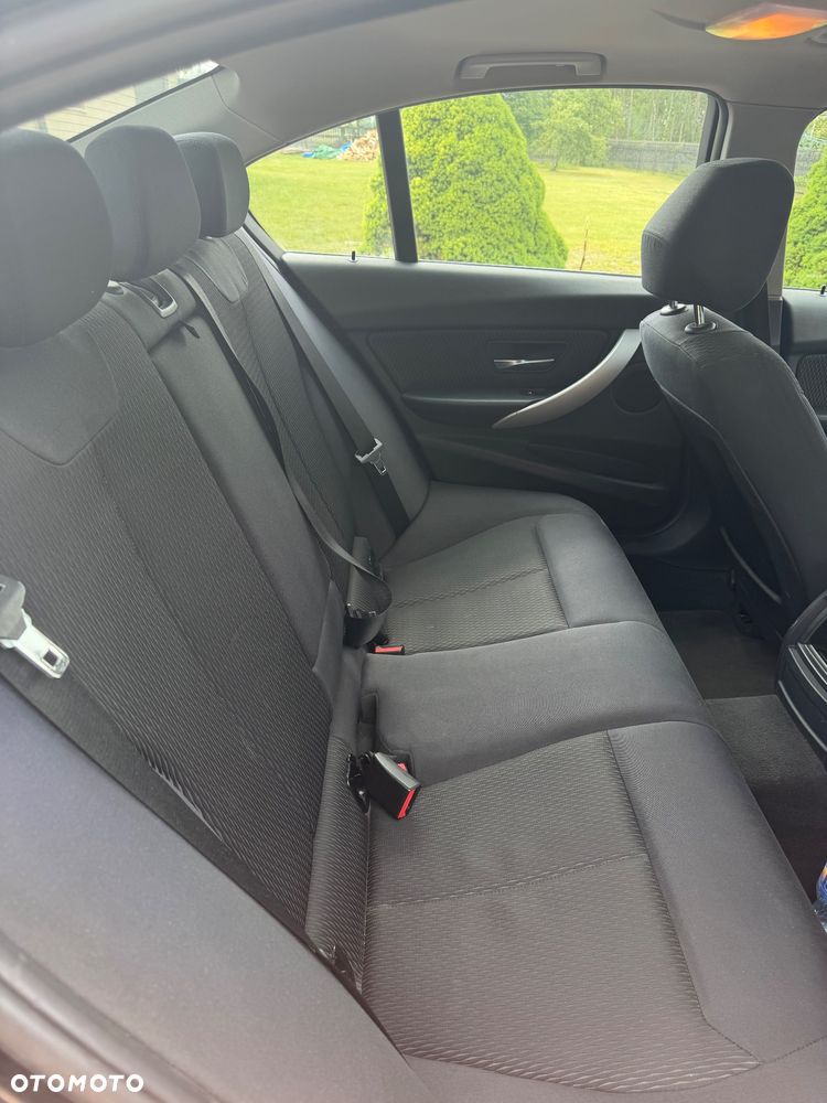 BMW Seria 3 - 16