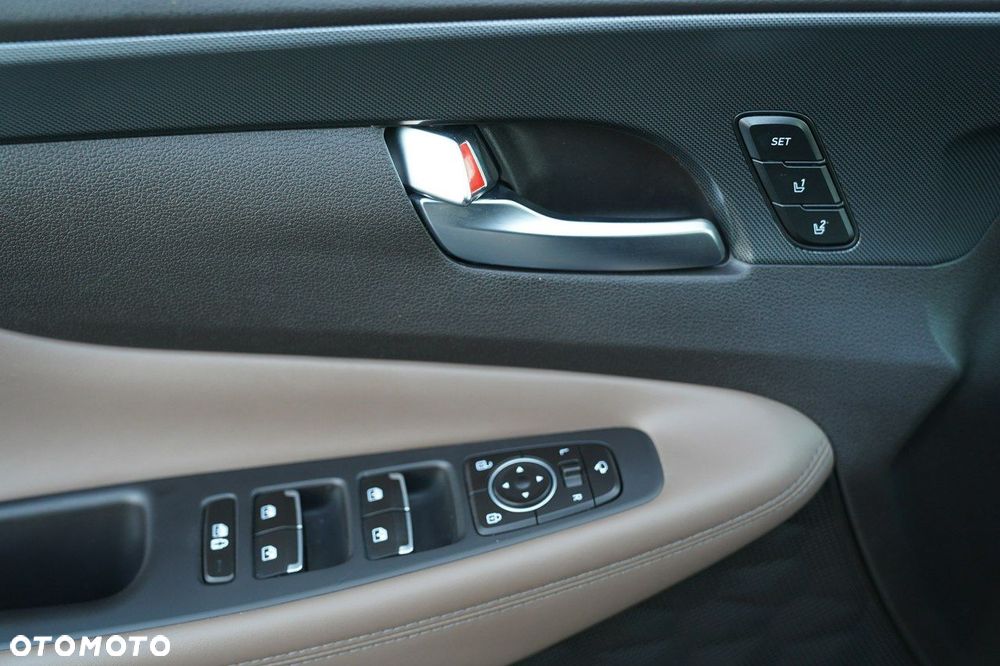 Hyundai Santa Fe - 15