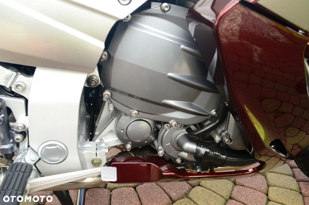 Yamaha FJR - 18