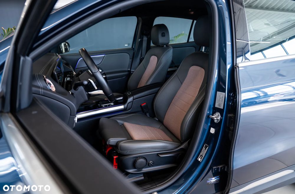 Mercedes-Benz EQA 250 66.5kWh Electric Art - 24