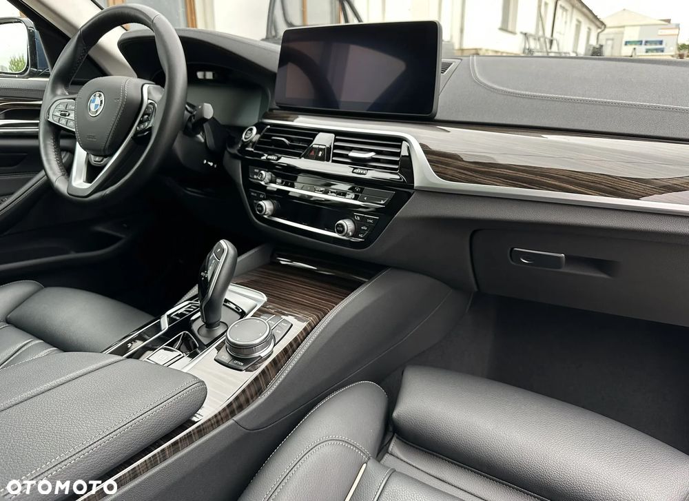 BMW Seria 5 530d xDrive mHEV Luxury Line - 23