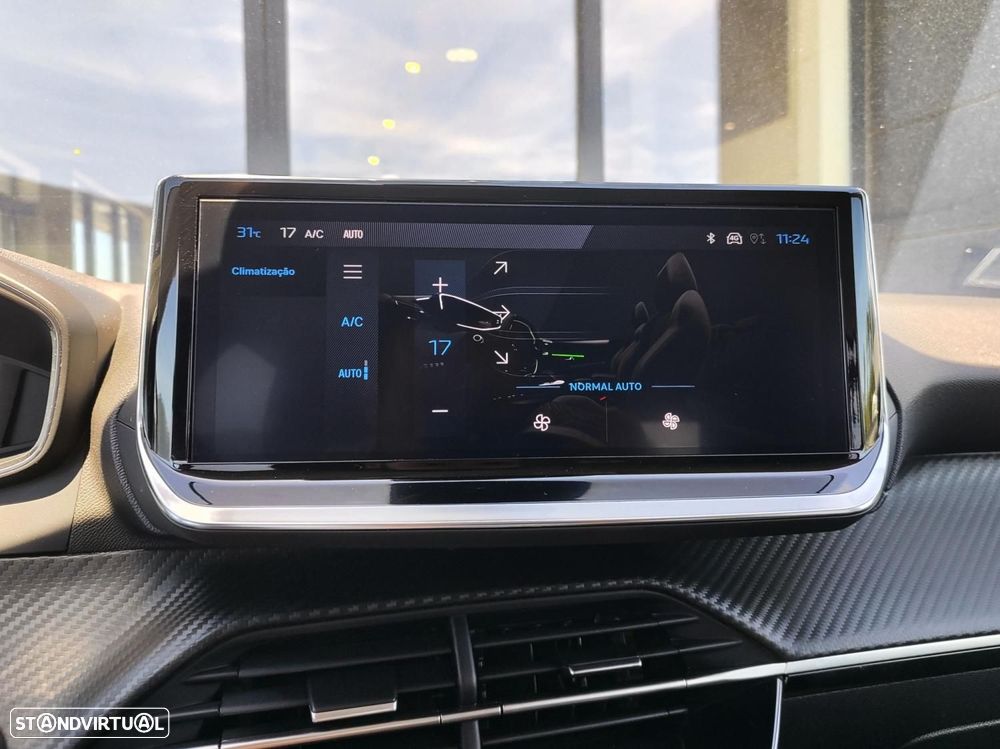 Peugeot 208 1.2 Hybrid Allure e-DCS6 - 23
