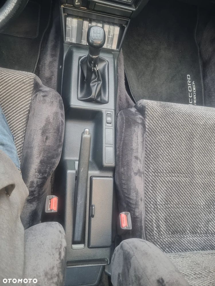 Honda Accord 2.0i EX - 18