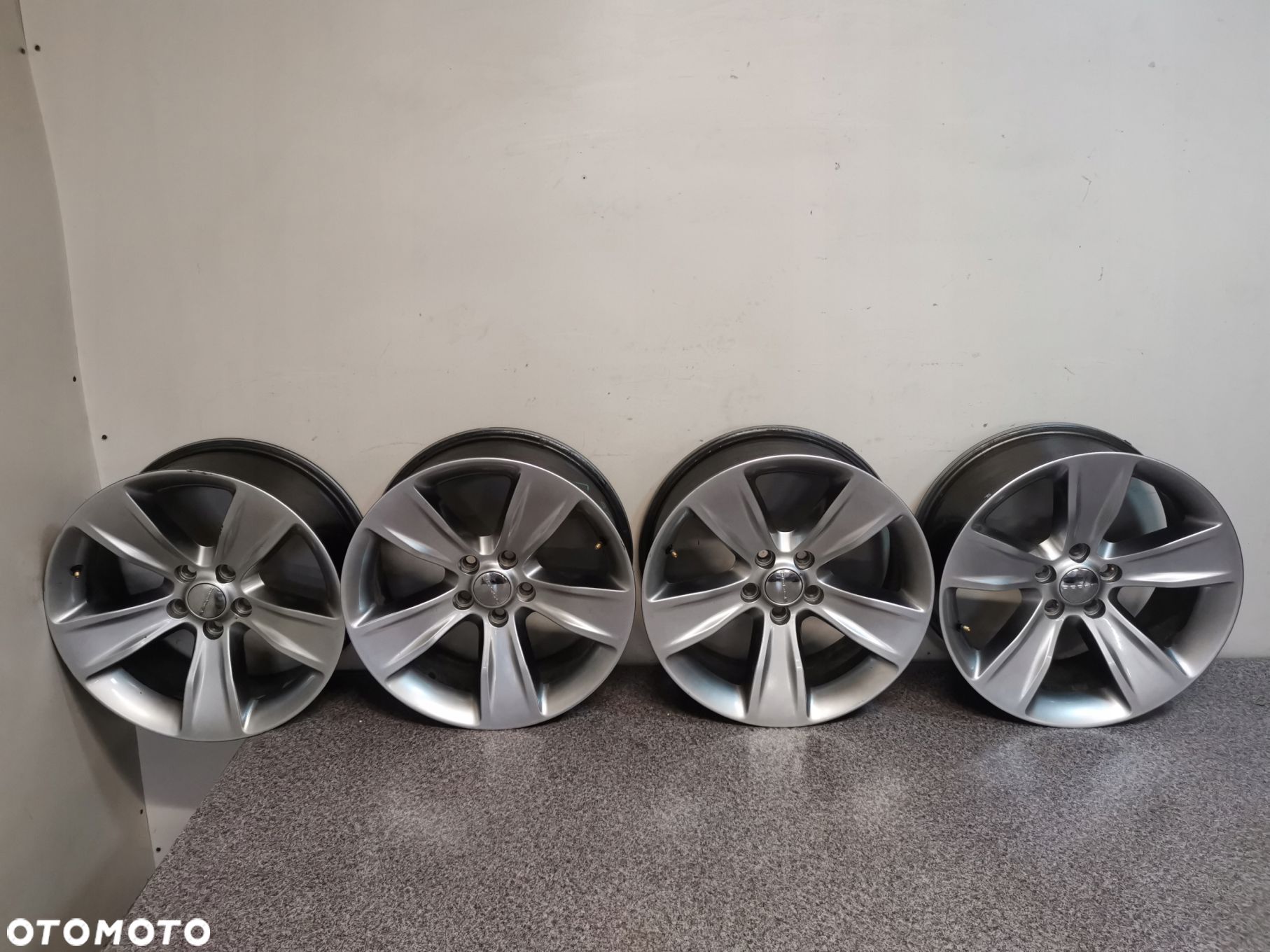 DODGE CHALLENGER LIFT 15 ALUFELGI FELGI 18 7.5J 1ZV90TRMAB - 1