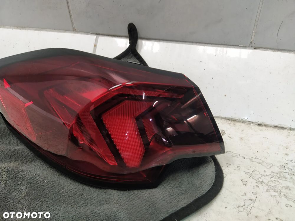 BMW 2 F74 LAMPA LEWA TYLNA LEWY TYŁ 4 PIN WERSJA USA I EU ORYGINAŁ - 13