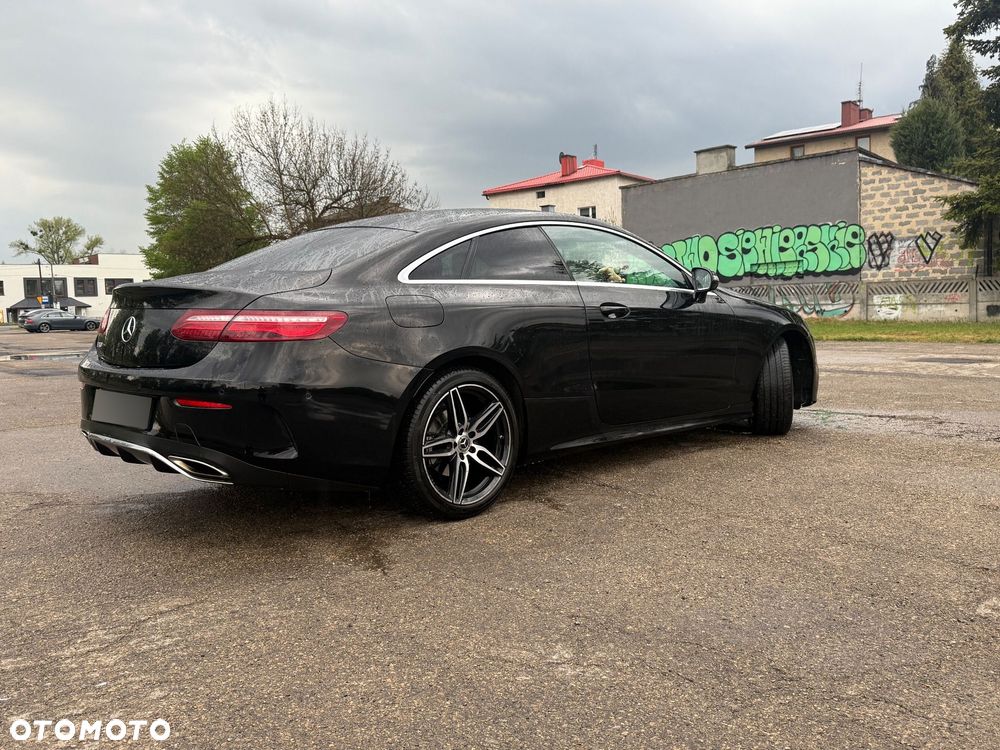 Mercedes-Benz Klasa E 300 9G-TRONIC - 8