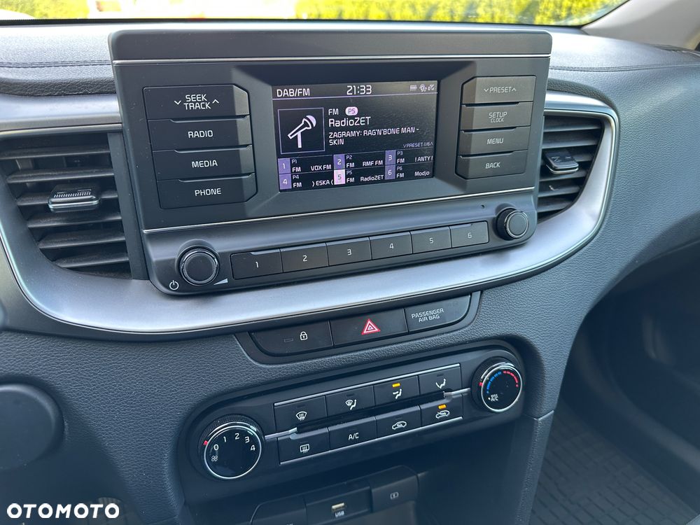 Kia Ceed 1.6 CRDi SCR M - 24