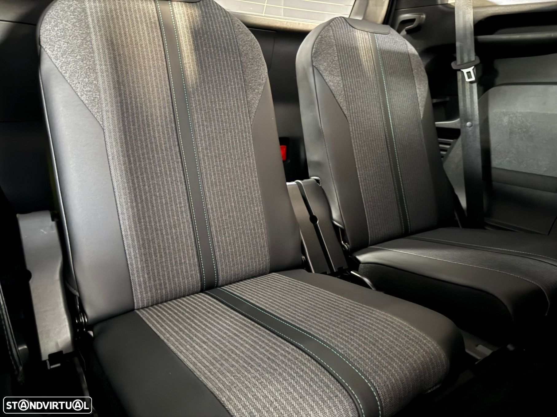 Peugeot 5008 1.5 BlueHDi Allure EAT8 - 17