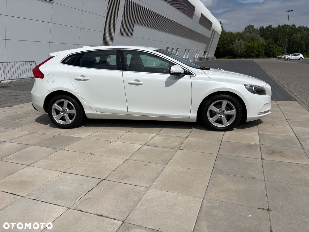 Volvo V40 D2 Summum - 4
