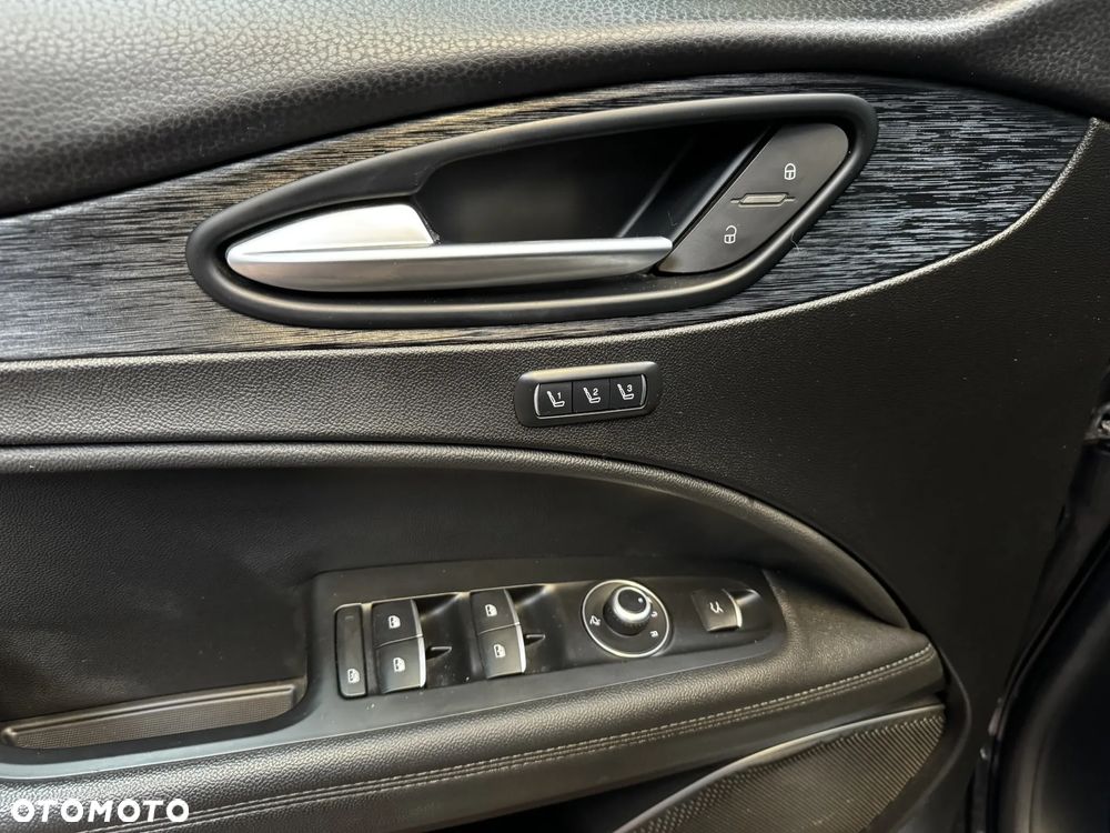 Alfa Romeo Stelvio 2.0 Turbo Sprint Q4 - 15