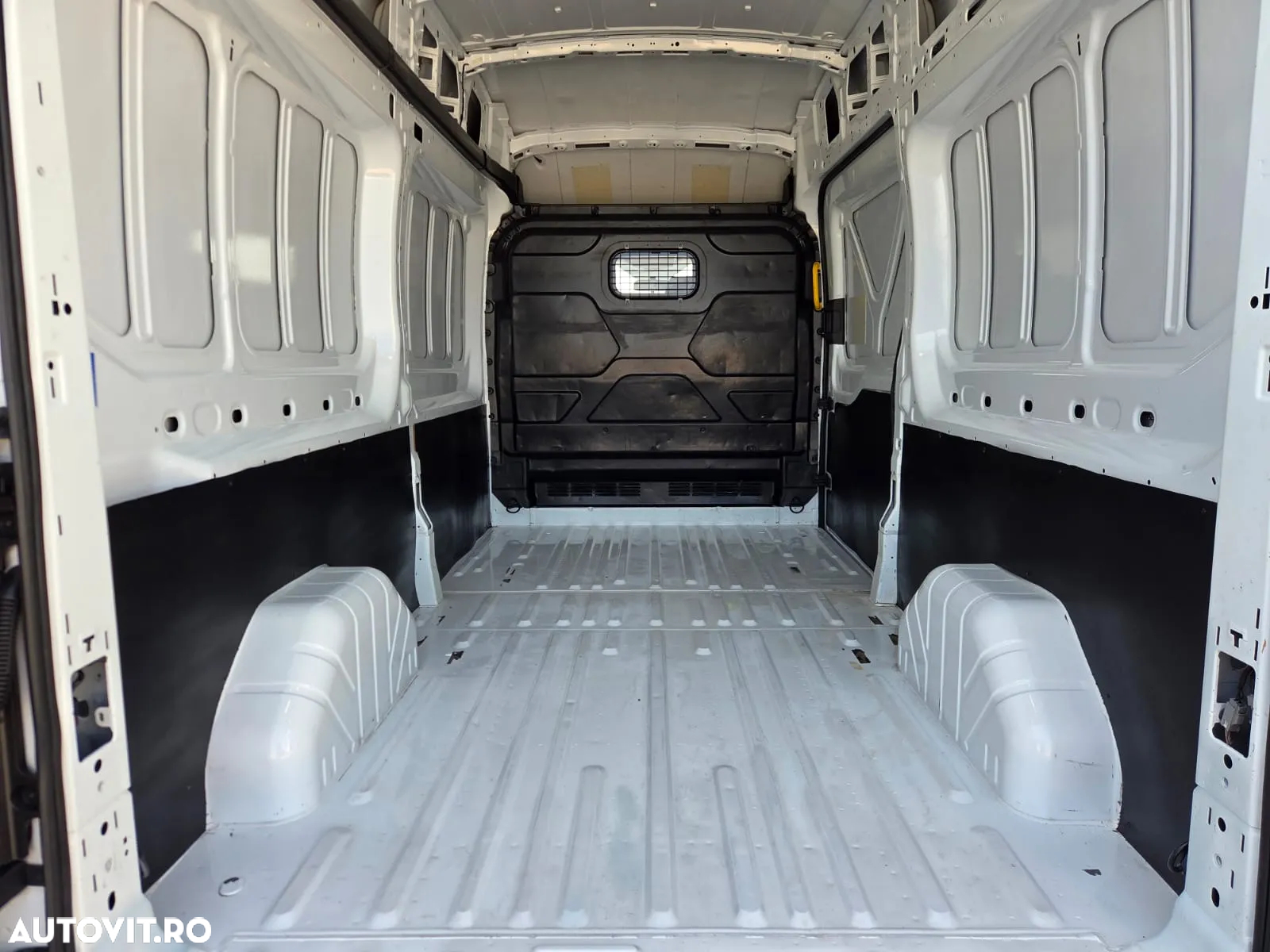 Ford Transit L3H3 - 11