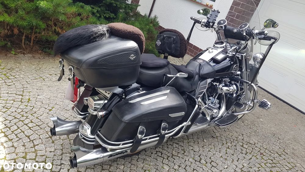 Harley-Davidson Touring Road King - 32