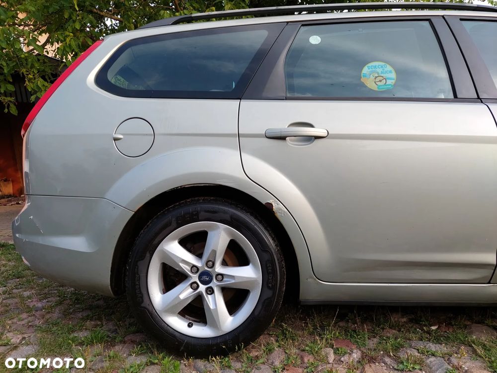 Ford Focus 1.6 Ti-VCT Trend + - 9