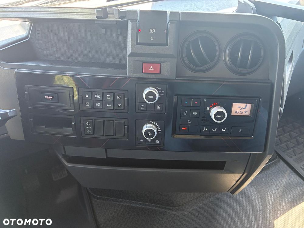 Renault T480 HIGH X-LOW - 21