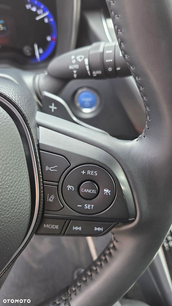 Toyota Corolla 2.0 Hybrid Executive - 22