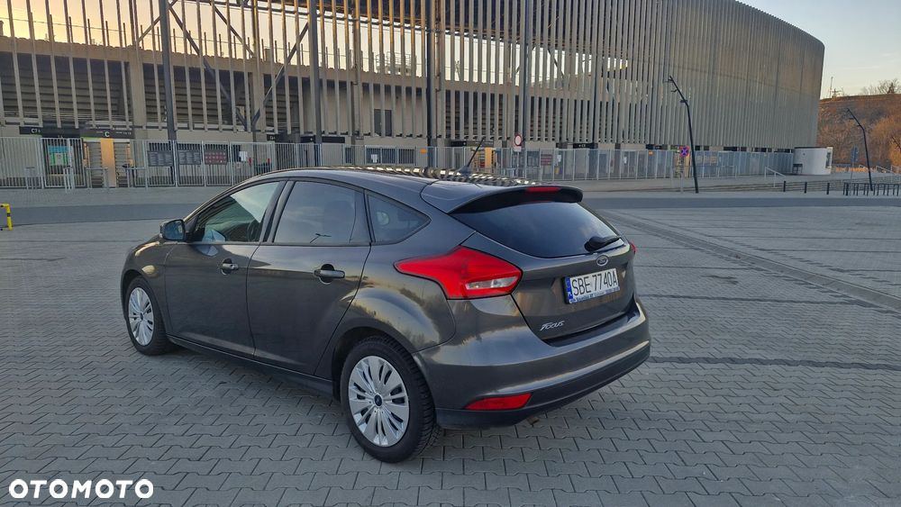 Ford Focus 1.6 Trend - 12