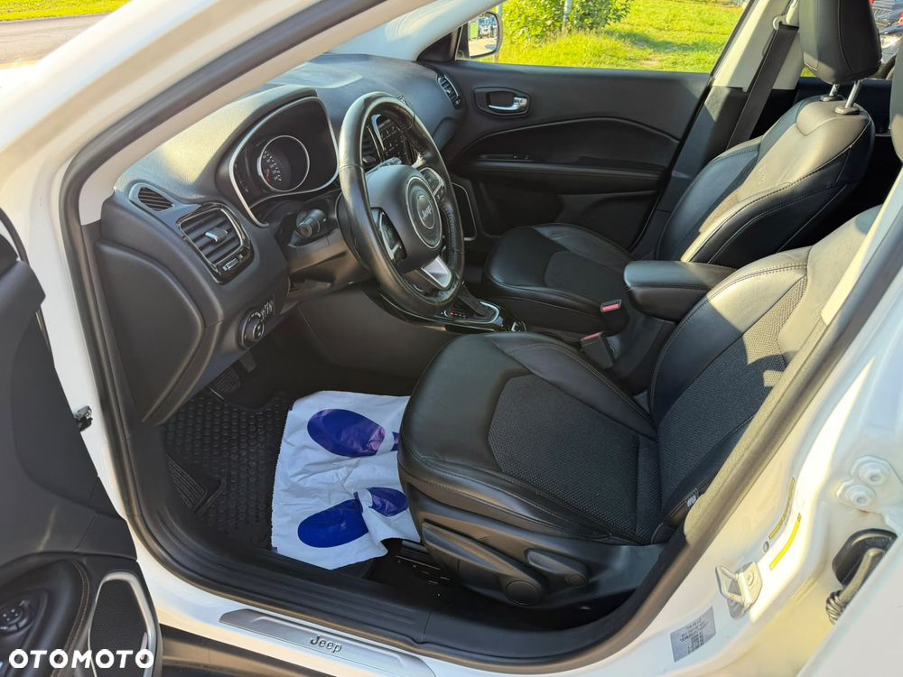 Jeep Compass - 11