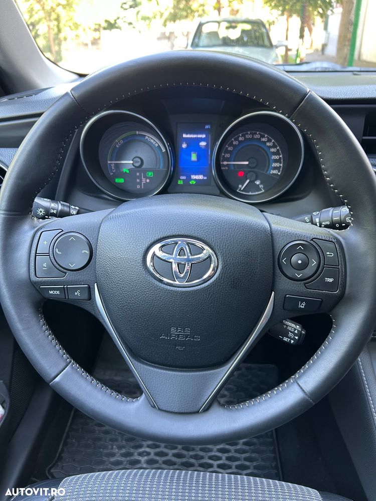 Toyota Auris 1.8 L VVT-i Sol+ - 8