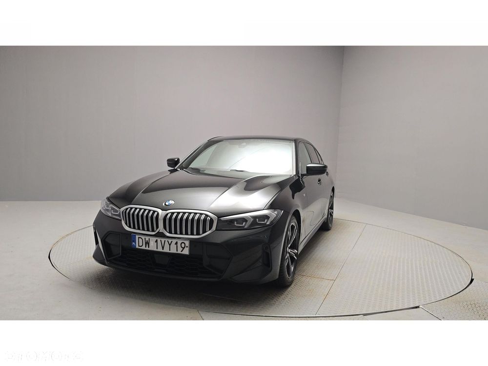 BMW Seria 3 320d xDrive mHEV M Sport - 8