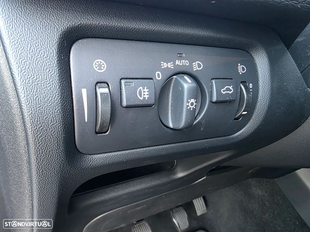 Volvo V40 2.0 D2 Momentum - 14