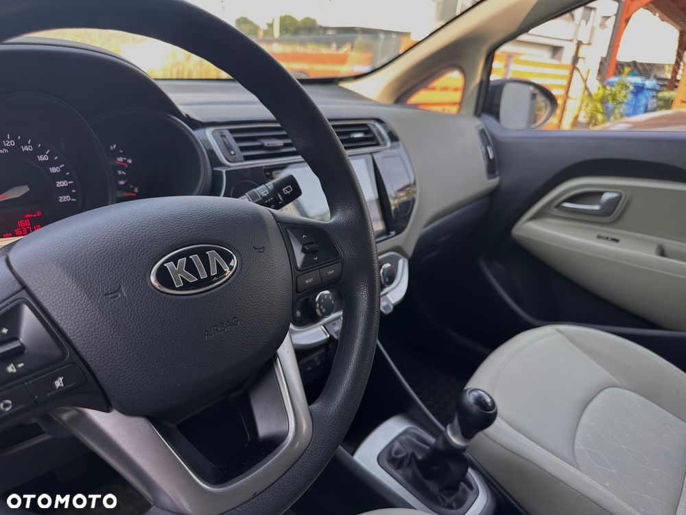 Kia Rio 1.2 M - 14