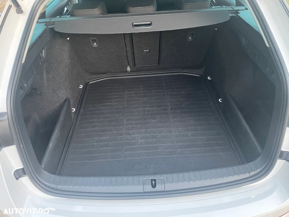 Skoda Octavia 2.0 TDI DSG Ambition - 9