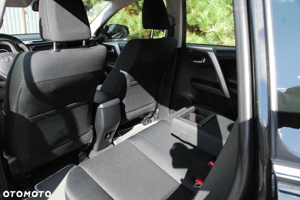 Toyota RAV4 - 4