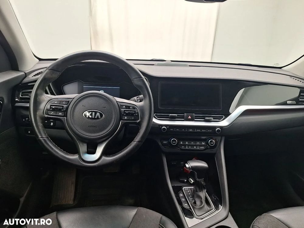 Kia Niro 1.6 GDI PHEV 2WD OPF Aut. Vision - 6