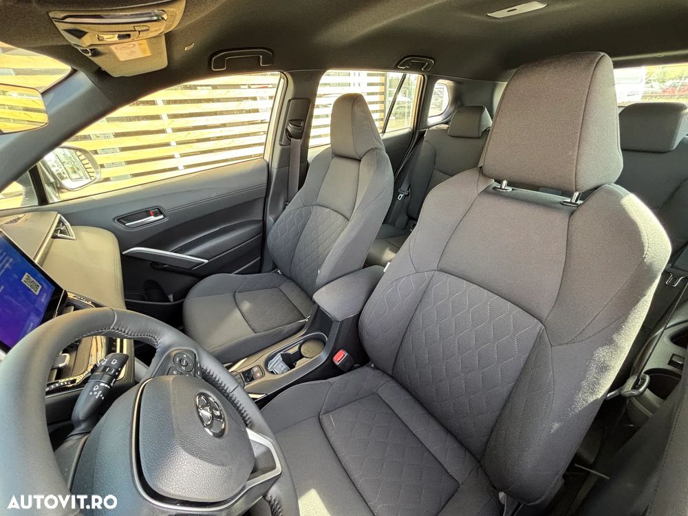 Toyota Corolla Cross - 20