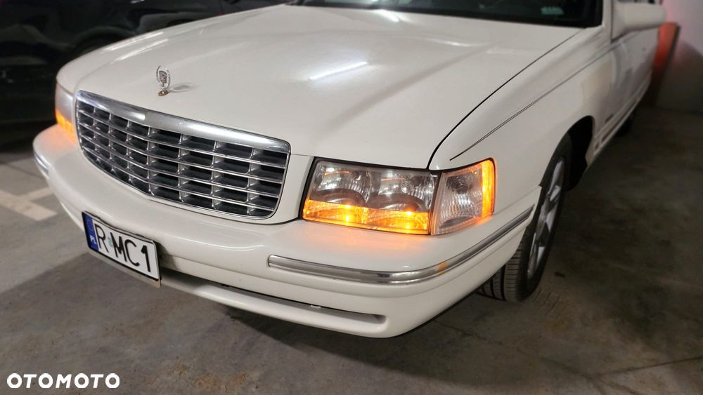 Cadillac Deville 4.6 Concours - 38