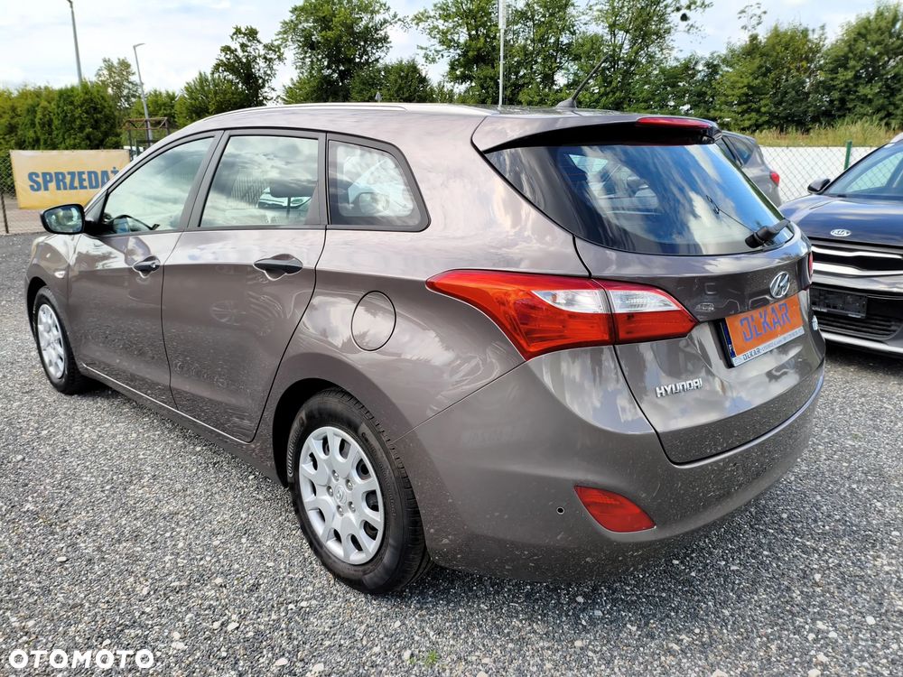 Hyundai i30 i30cw 1.4 Classic - 8