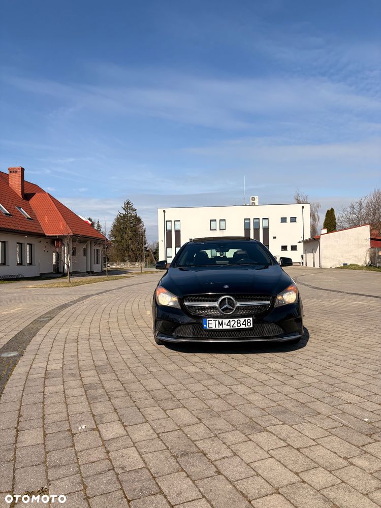 Mercedes-Benz CLA 250 4Matic 7G-DCT - 21
