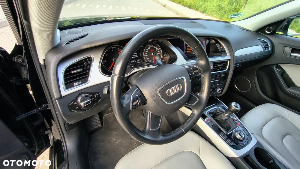 Audi A4 Avant 2.0 TDI DPF clean diesel Ambiente - 15